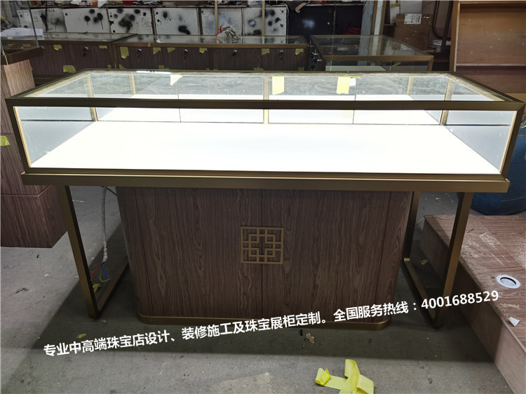 玉器珠寶展示柜.jpg